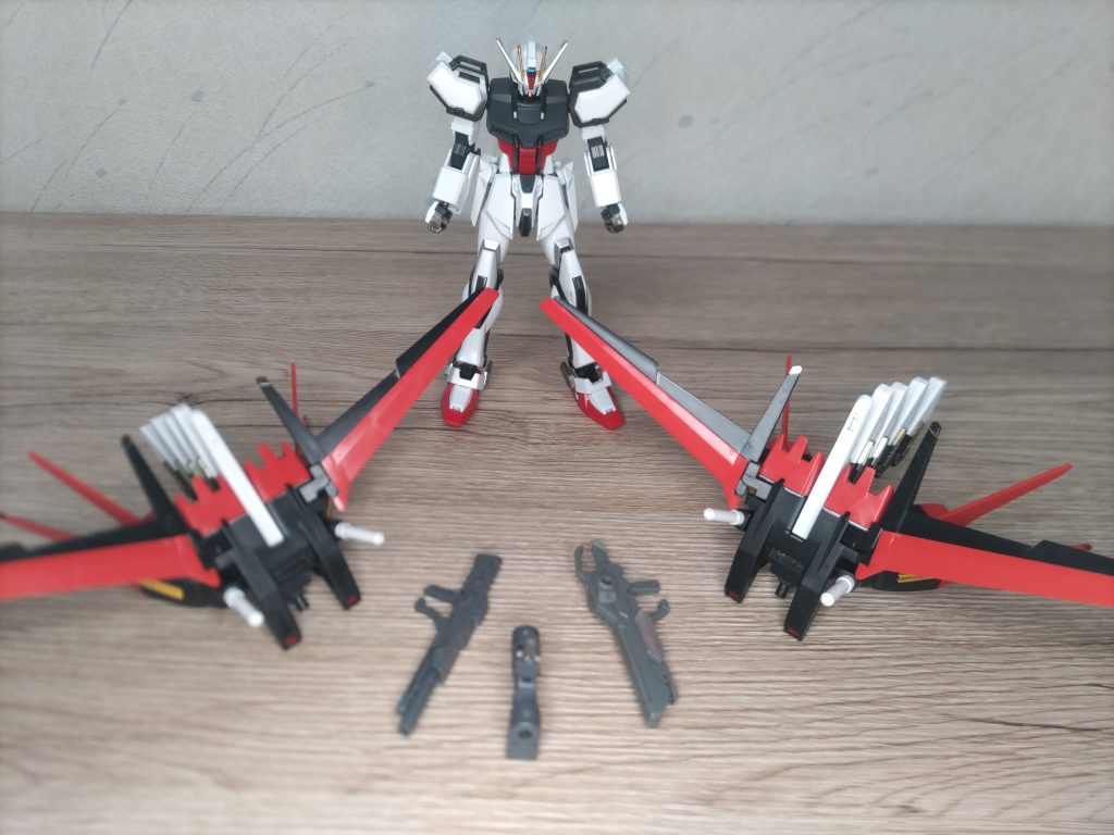 今回やりたかったことはダブルエールストライクです。２個付けで２倍速くなるのではと思い組み立てました。基本改造しすぎると設定から外れそうなのでジョイントで工夫する事にしました。