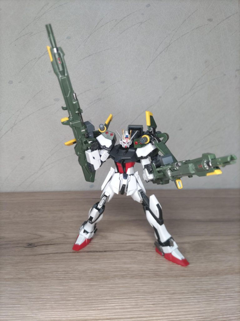 ダブルランチャーストライク。武装が重すぎて足が遅く、エネルギー効率が悪そう。拠点防衛にしか使えないかも。フルバーストのポージングはできません（泣）。設定はブラストインパルスの基設計かな？