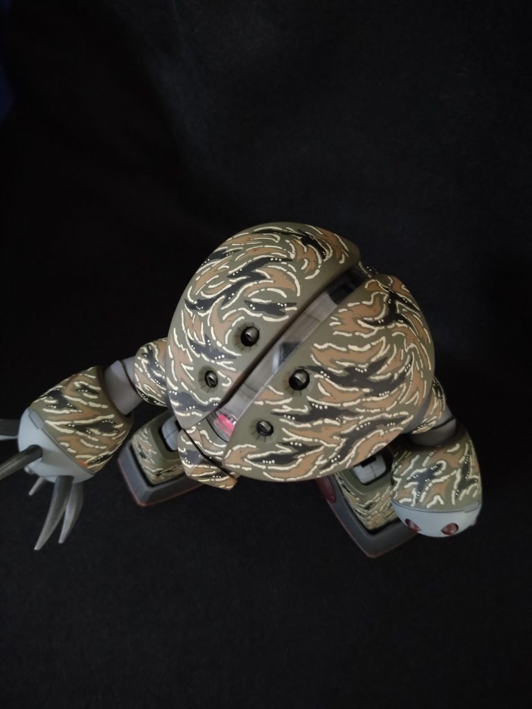 頭部は上から見るとこんな感じです。