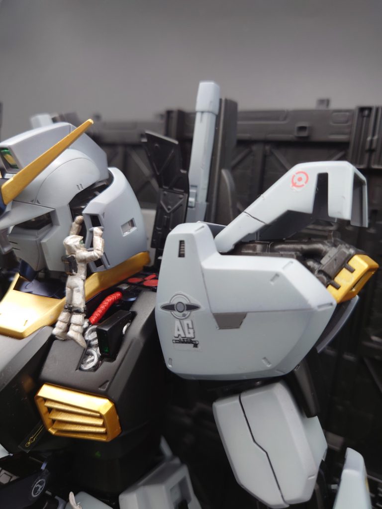 肩パーツも展開しますね