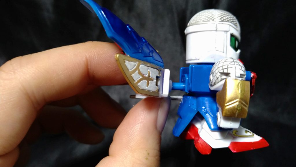 スーパーモードにする時のバックパック、これで合ってますか?全然刺さらず...