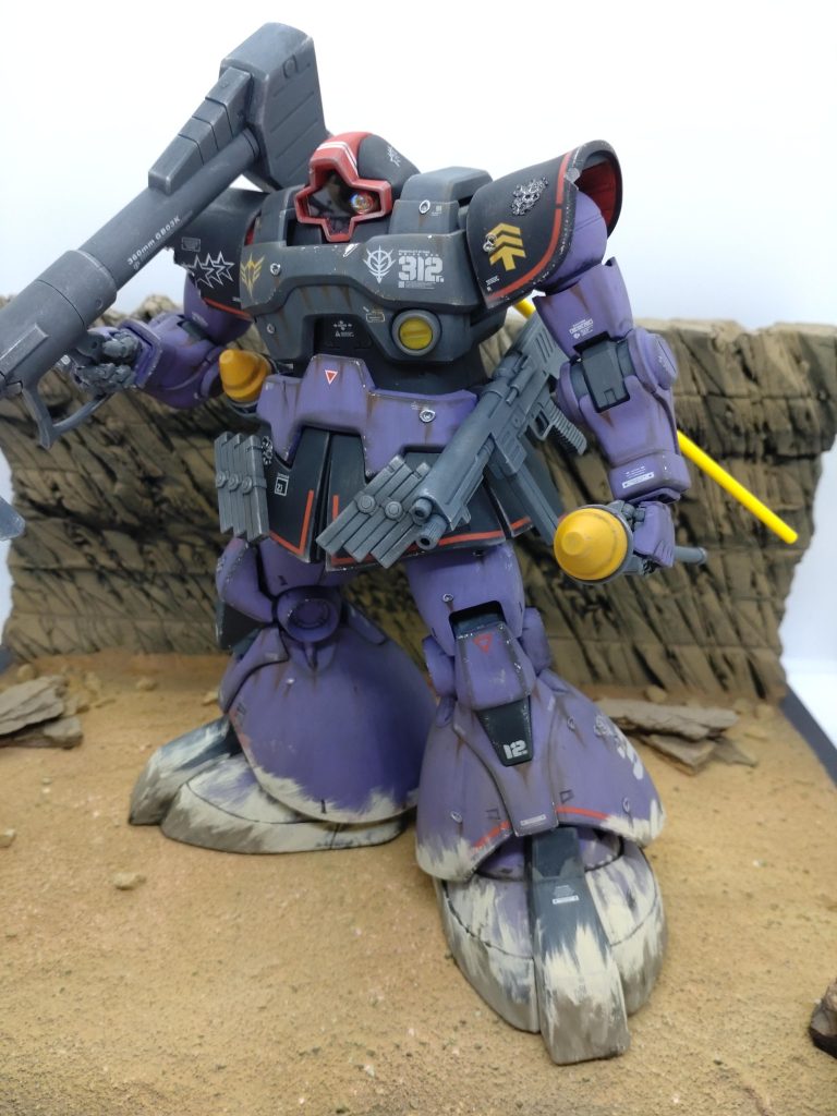 フル装備状態。予備弾倉はネオジ厶磁石で装着、重装備こそ男のロマン✨