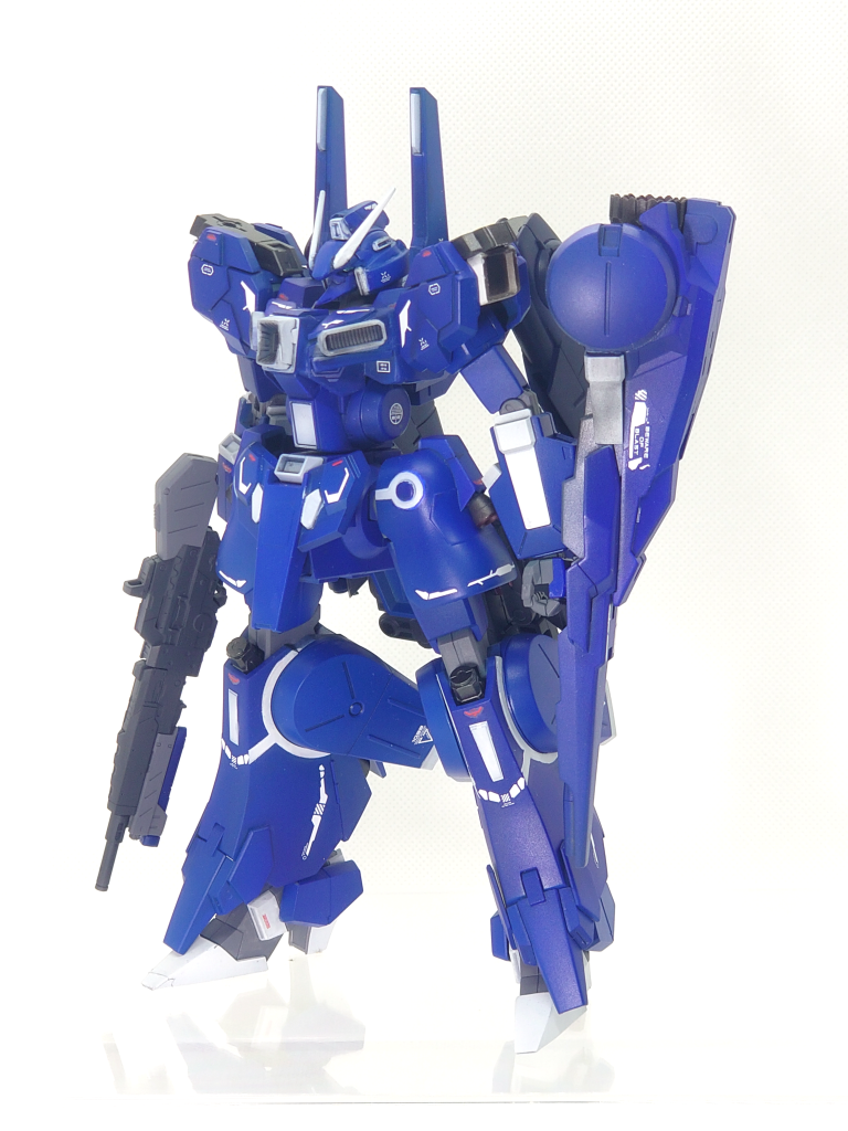 武装ビームライフルビームバヨネットビームキャノン付シールドブースター腰部サイコアームビームカノン兼ハイパービームサーベル膝部炸裂ボルト胸部ハイメガキャノンあとつま先を延長したけど折れましたよ！！モビルスーツを作って、セミスクラッチをして、今はこうしてイージーサンディングで繋ぎとめている！！これ以上何をどうしろって言うんです！！