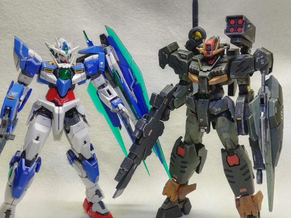 RGですがベース機のダブルオークアンタと。面影ほぼ無いですね。