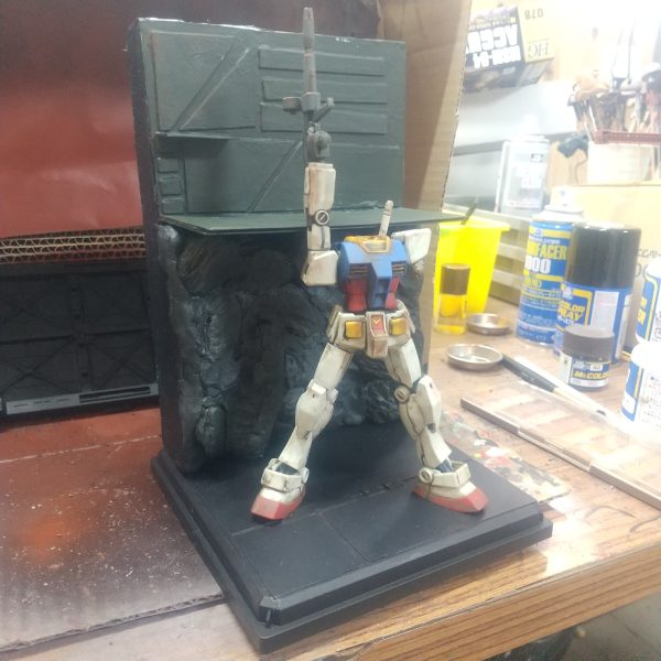 初ジオラマ制作！！　ラストシューティング（息子【7歳】夏休みの工作）