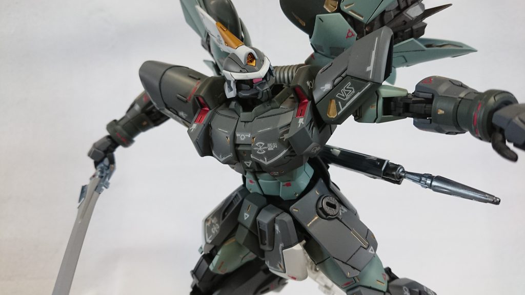 武装類はメタリックカラーで塗装してます。