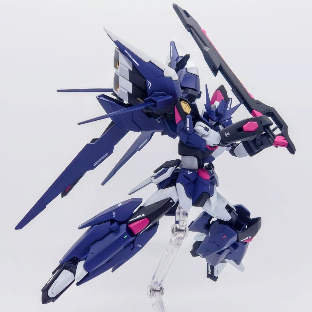 シュベルトゲベール小型化によって片手で運用できるようになっています。