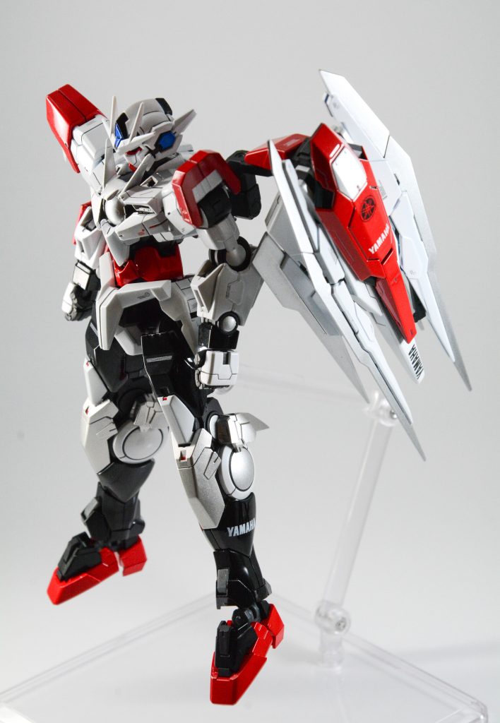 ■フロントビュー②某二輪メーカーのロゴを設えました