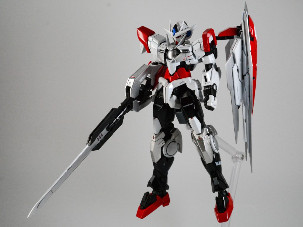 ■武装あり状態①GNビットソードは元キットのクリアパーツが綺麗でしたが、シルバーに塗りましたこれはこれでアリだと思いました!