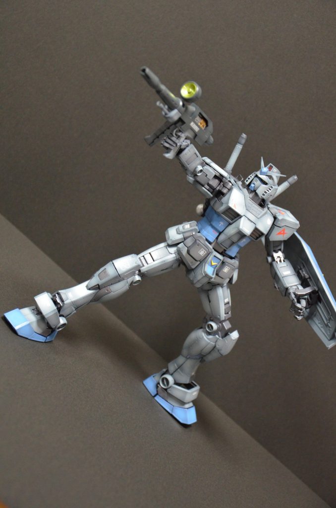 ライフル構え。