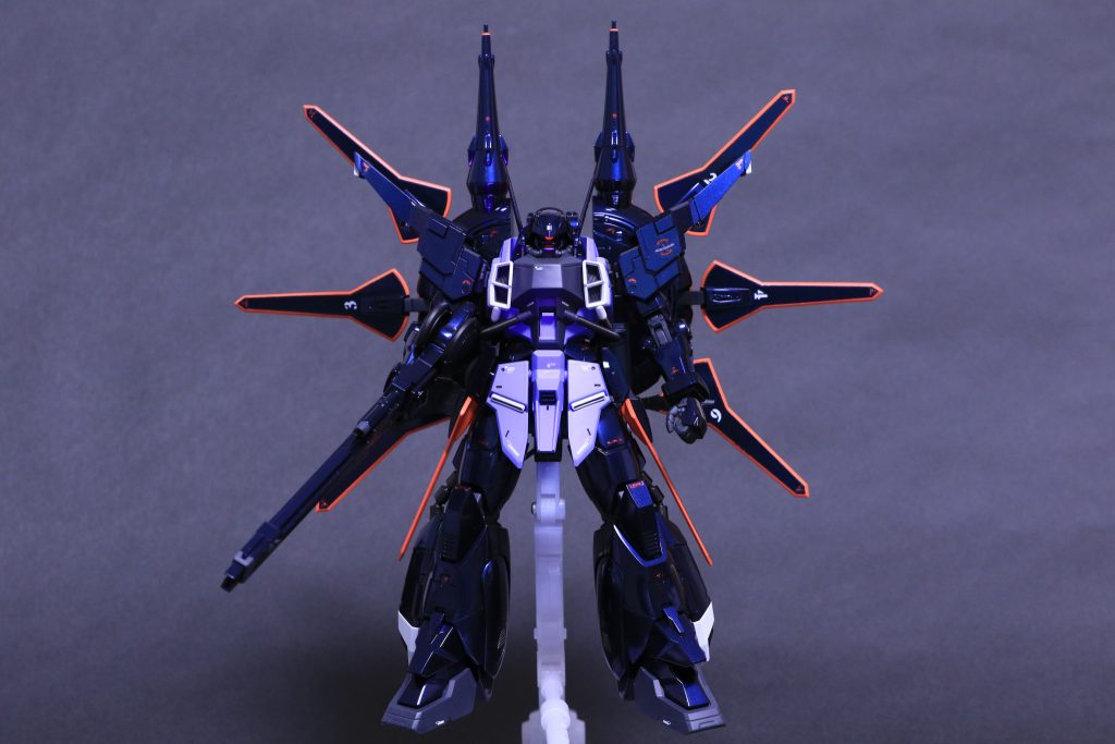 身体はプリズムブルーブラックの上にスーパークリア