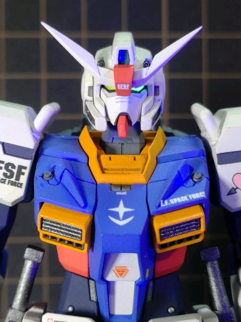 おまけ1　初期のアンテナ完成形こっちのがピクシーらしさはあったかも。アゴにグレーを塗ってあるのは深さがあるように見せるトリックです。