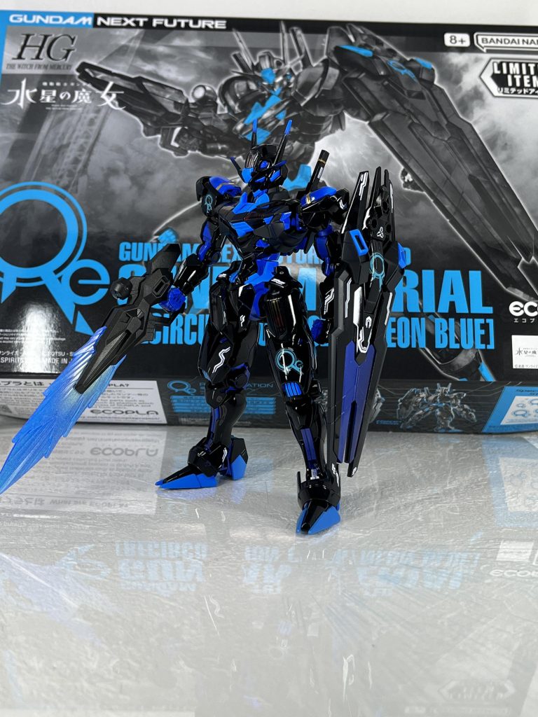 ネオンブルーの素体活かして、レアキットのイメージ崩さず、プラスαで受注制作致しました。
