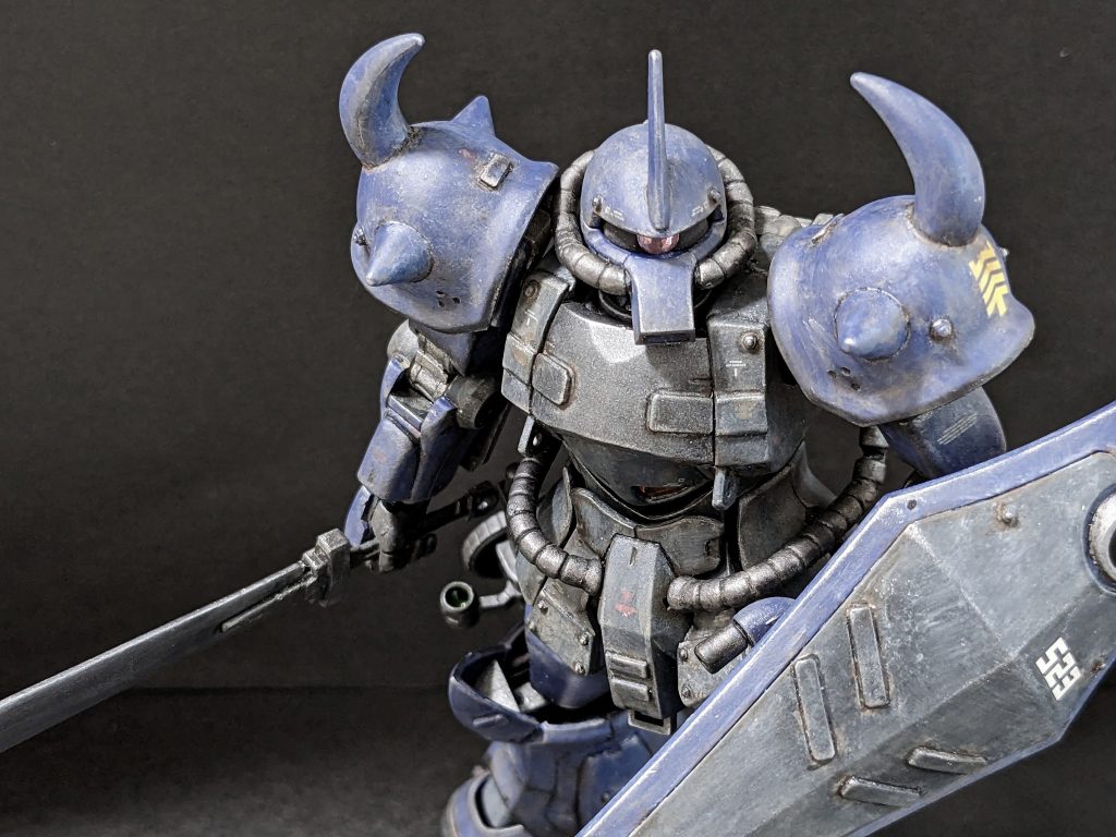 【上半身】カラーリングはトーンを落として全塗装して、しっかりウェザリング。所々ディテールアップもしてます(プラ板が大味ですね)。