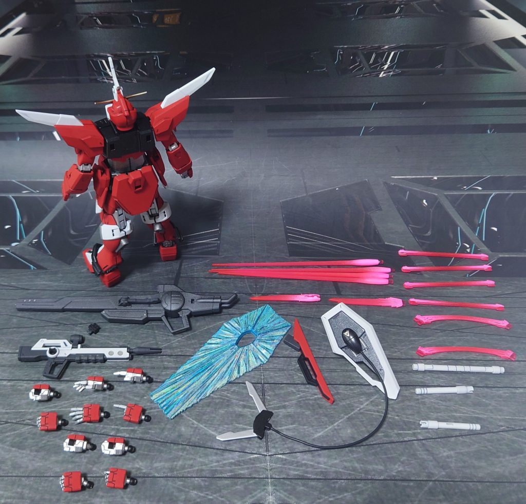 付属品一式。HGCEゲルググメナースのレールガンを1丁追加しました。■塗装レシピ赤:黒サフ→シルバーリーフ→キャラクターレッド→つや消し黒:黒サフ→メタリックブラック→光沢白:グレーサフ→キャラクターホワイト→つや消し金:黒サフ→ブラック→メタルゴールド→光沢銀:黒サフ→シャインシルバー→つや消し関節類銀:黒サフ→シルバーリーフ→光沢フォランテス赤:黒サフ→メタリックレッド→光沢武器類濃グレー:黒サフ→MSグレー連邦系→つや消しビームブーメラングリップ、シールドジョイント:黒サフレールガングレー:黒サフ→ブライトガンメタル→つや消しビームサーベル刃:根元にベースホワイト→先端側にメタリックレッド→全体に蛍光ピンクビームシールドエフェクト:光沢→ガンダムマーカー・光の翼ホロブルー→光沢ツインアイ・頭部センサー類:キット付属シールを使用ビームライフル、フォランテスセンサー:市販のシール素材を使用その他部分塗装・墨入れ:ガンダムマーカー各種を使用