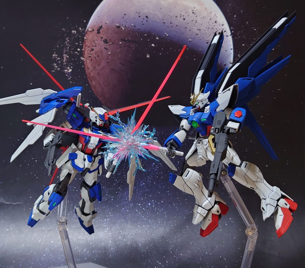 “相手はストライクガンダムのカスタム機…シンプルで使い易いベース機に、オプション装備とストライカーパック交換で特徴を持たせている。なるほど、見えてきたかもしれない”漠然としたイメージが、形を持とうとしている。