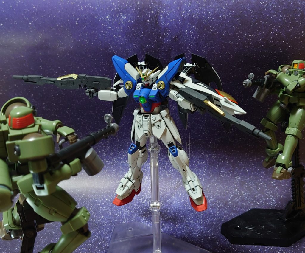 “とりあえず、ウイングゼロをベースに考えてみよう。ゼロシステムは…一旦、OFFにしておく”ガンプラバトル世界大会に向けた、世界で唯一つの、“自分専用のガンプラ”。そのヒントを掴むため、シミュレーションに精を出す。