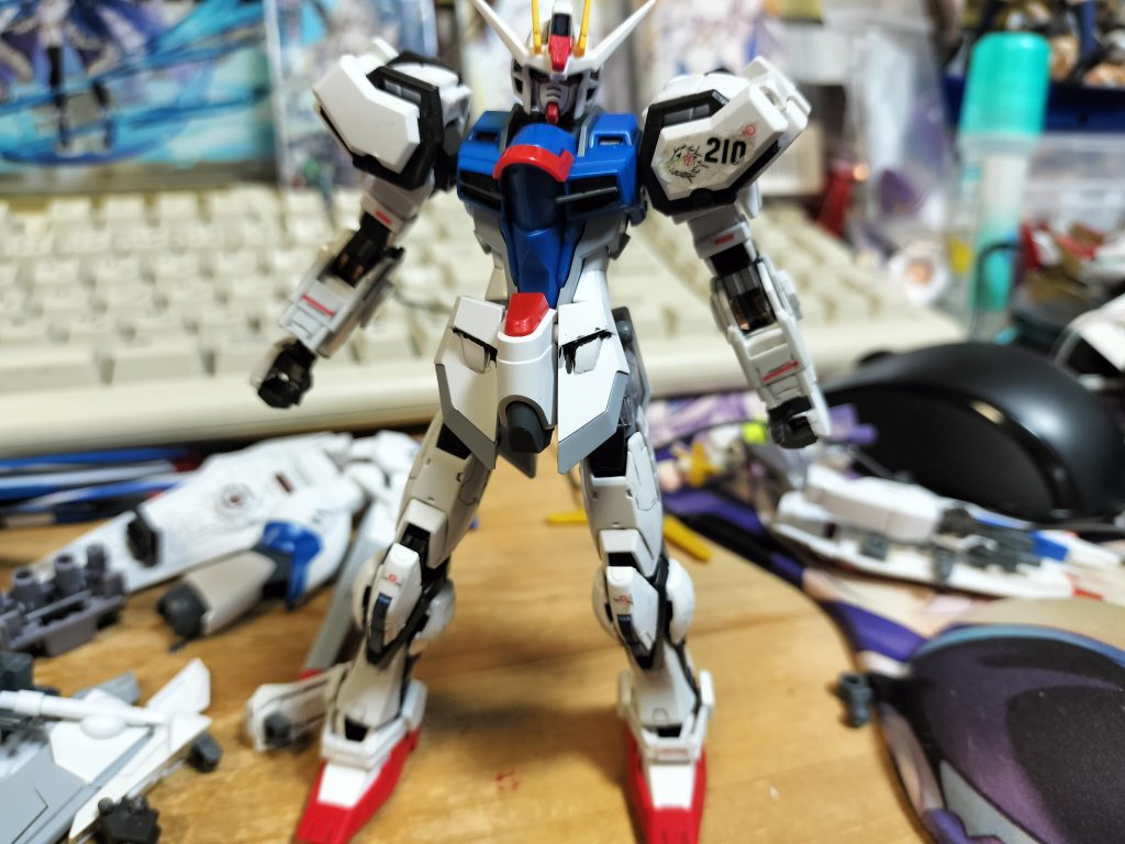 RGストライクのパーツを装備