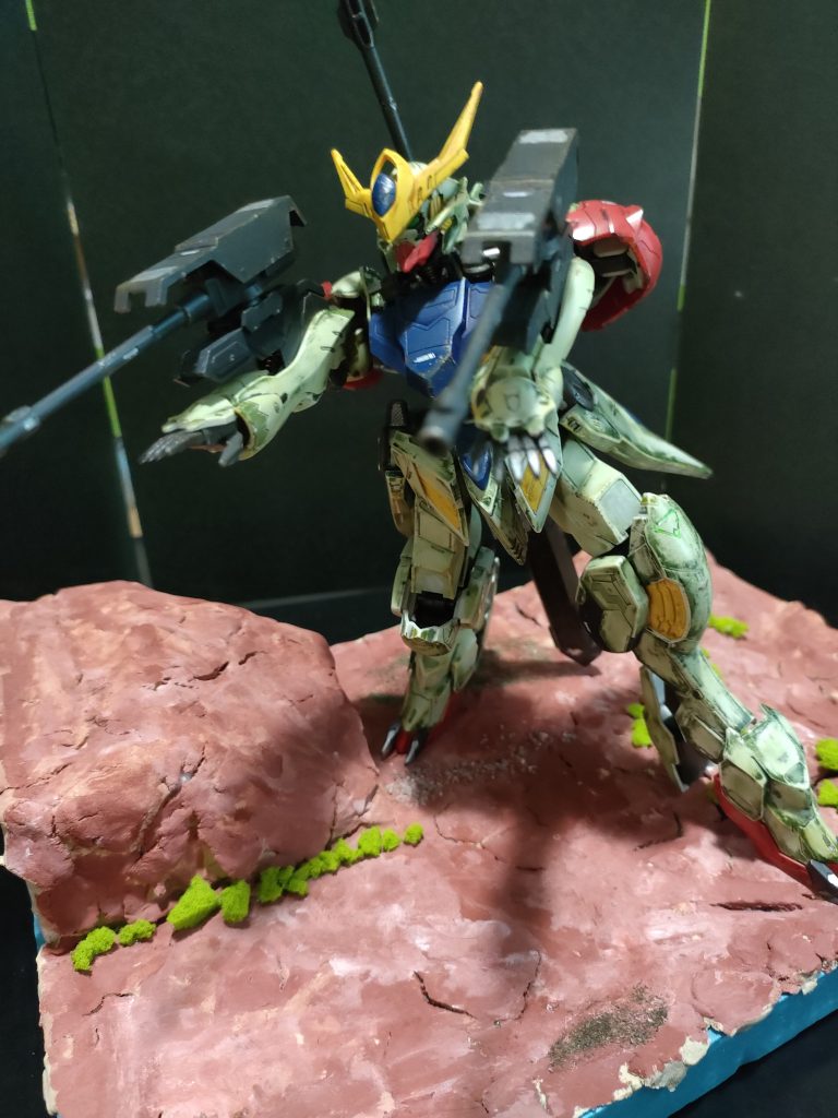 実はスマホのほうがきれい?カメラからスマホに画像移動するとき画質落ちてる?(gundam-kao10)と気付いて絶望してる。