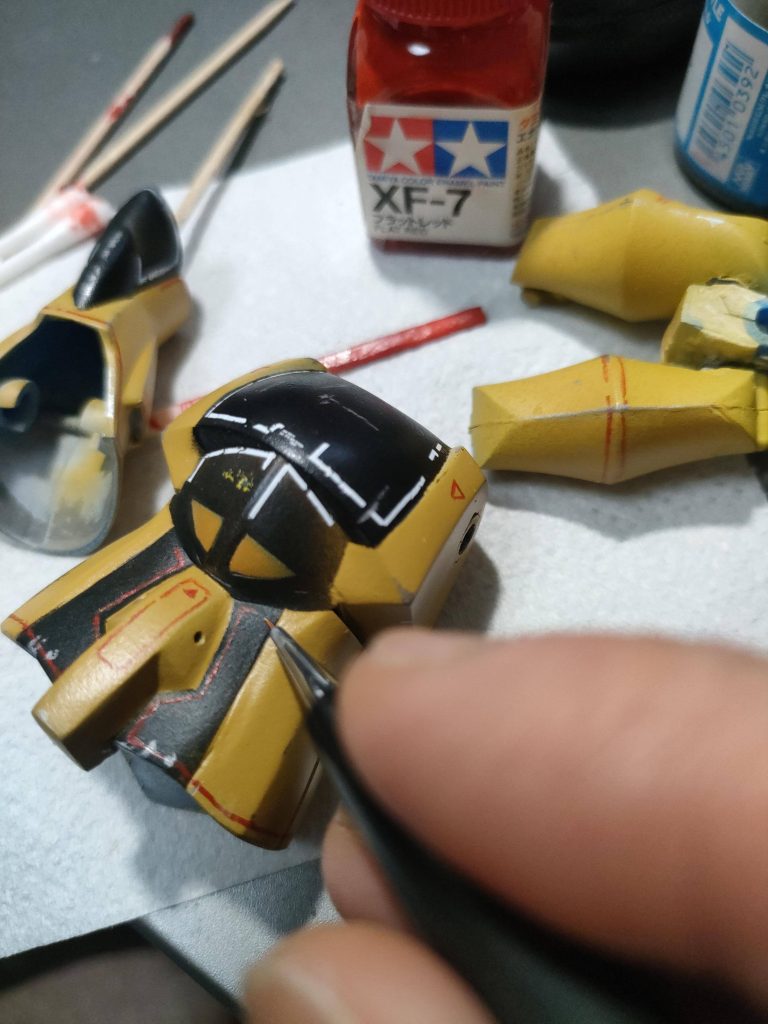 ラインやマークの手描き、お恥ずかしながら初体験、手が震えました...