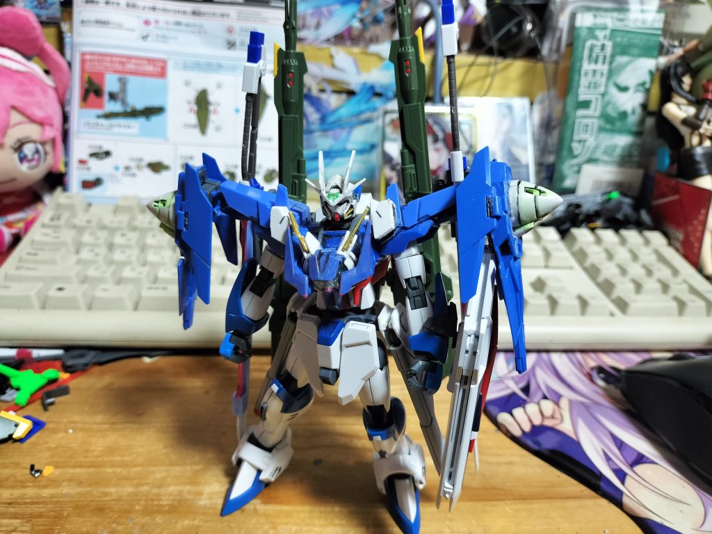 そしてウィンダムはライトパッケージストライクのボディへと改造あまりパーツでガンダムエクスティアを復旧 ダブルランチャーストライカー装備