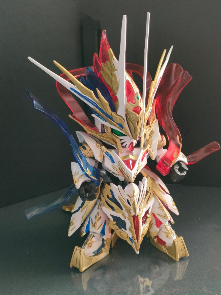 今回は筆塗りメインのゴールド塗装でしたが、思った通りに塗料が乗らず、苦労しました。