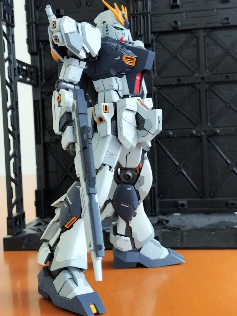 手が長くて、足が短くみえちゃうなぁ。