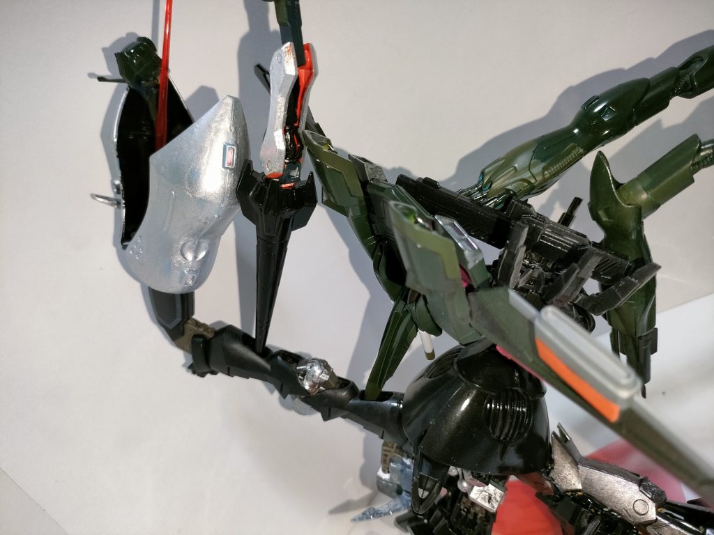 第3のアンノウンモビルアーマー(ブラックナイト・スコードロン)–8枚目/制作者：バロン・クロカゲ