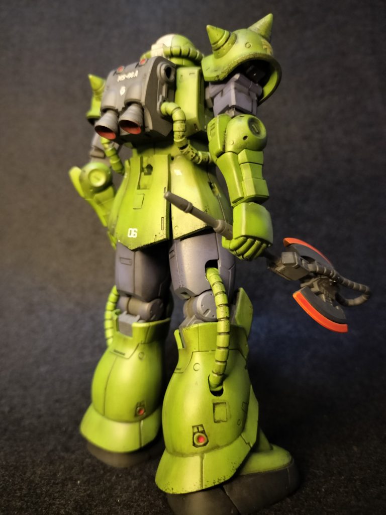 ガデムスペシャル背部。MS０６Aのカスタム機なので型番も変わらないという設定です。