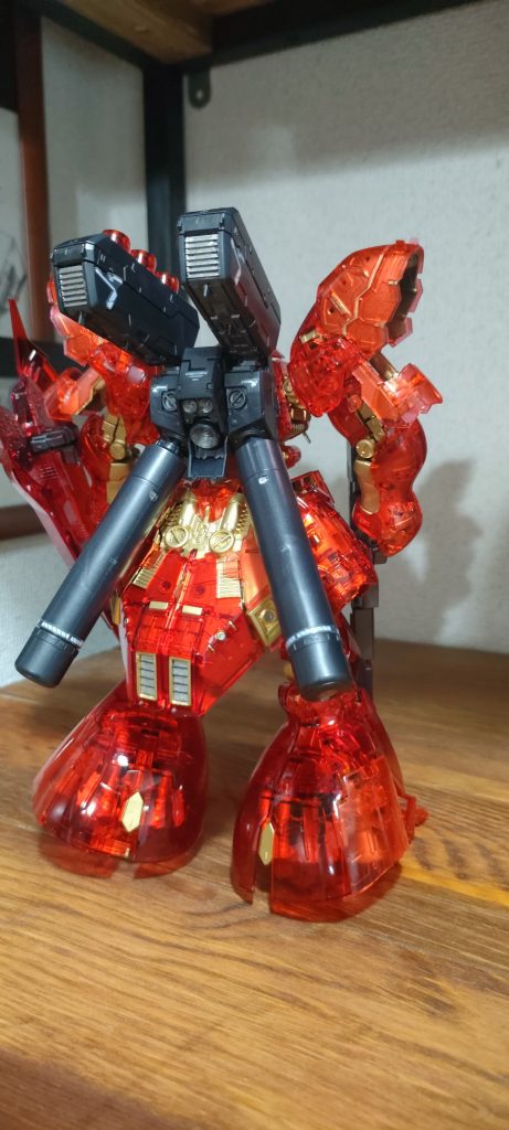 部分的にシルバーで筆塗りしてます。