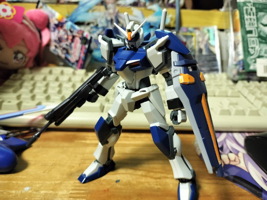 以上です エクスティアのポーズ撮影はまだぜんぜんできてませんね あとデュエルブリッツは買えました シードはジャックボックスから発掘 少し改造して装備してます