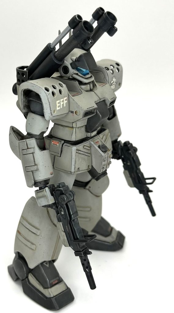 余談ですが、今回の制作中についに我慢できなくなり、ドリームキャスト一式を買い直してしまいました(笑)約25年振りにプレイしましたが、十字キーと1本のスティック(しかも両方左手操作)の独特な操作感に思わず苦笑いが出ました。今日のツインスティックを使ったコンシューマゲーム機FPS操作に慣れ切った身としては慣熟するまで中々つらかったです。戦闘自体はまあ淡泊ですが、MSを動かしている感は今やっても気分が上がりました。BGMも秀逸ですね。