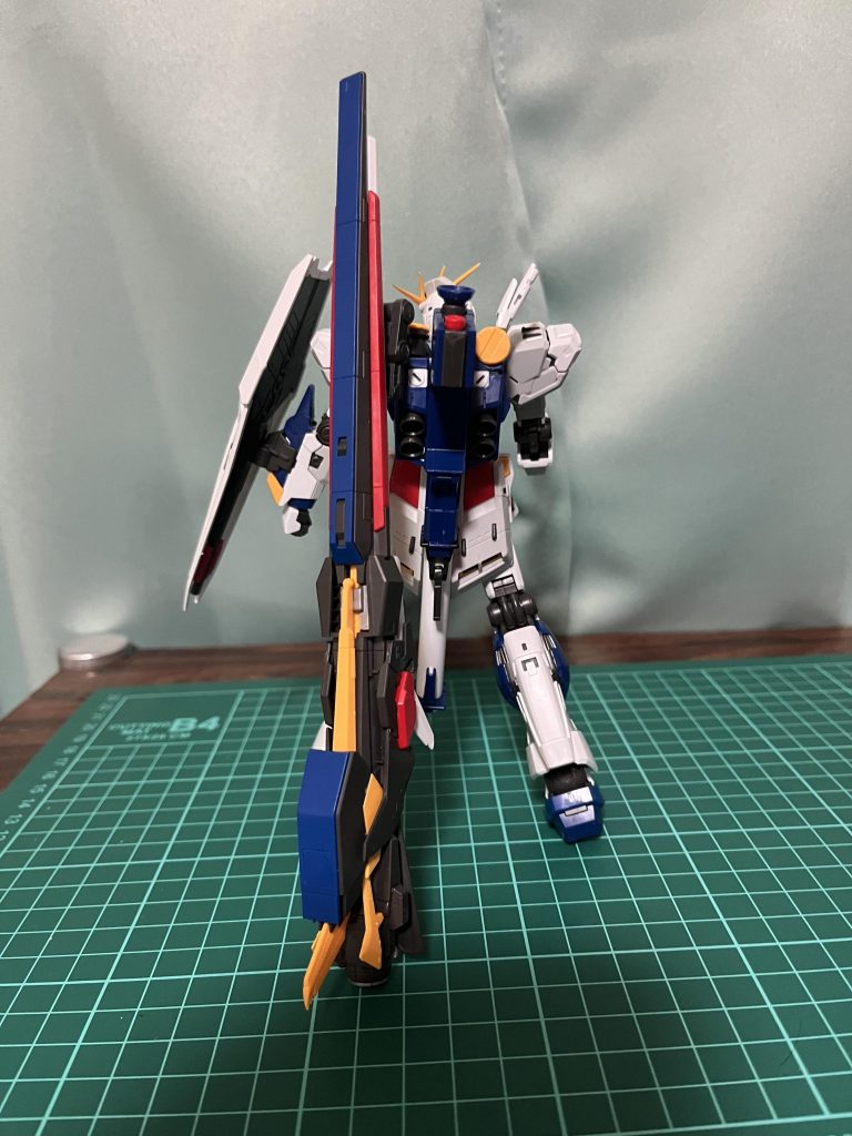 ニューガンダムff–3枚目/制作者：アッキー