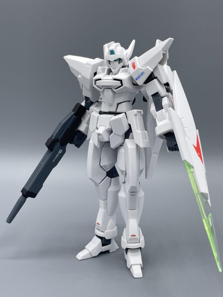 レビュー画像などで何度も見たことがありましたが、実物を手に取ってみると、想像の数倍カッコ良くて驚きました。 見事な逆三角形の体形に、大きめ・面長な頭部。それらがこれほどカッコよくまとまってしまうのですから、デザイナー・バンダイの造形力の見事なマリアージュであるとしか言えません。 AGEキットって、現在でも通用するほど出来が良いものが多いですが、このGバウンサーも例外ではなく傑作です。 ・・・ガワラ立ちが妙に決まるのは、何故なんだろう…?(笑)最後までご覧いただき、ありがとうございました!(*^^*) ↓以下、簡単仕上げ過程↓