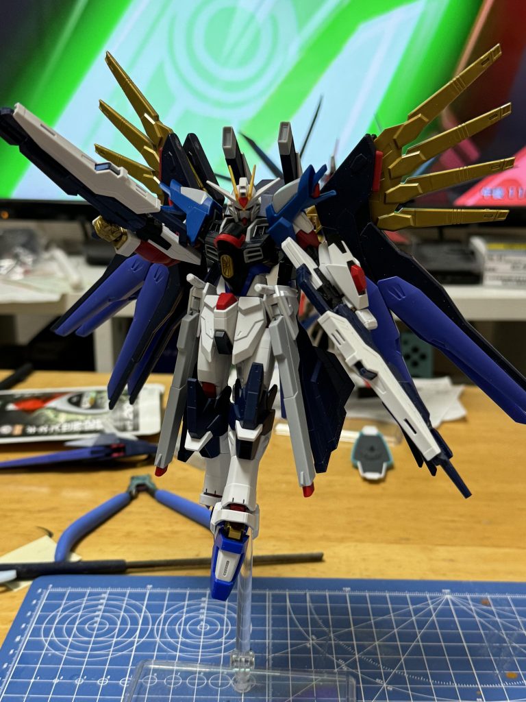 アルティメットストライクフリーダムガンダム–3枚目/制作者：レオン〜