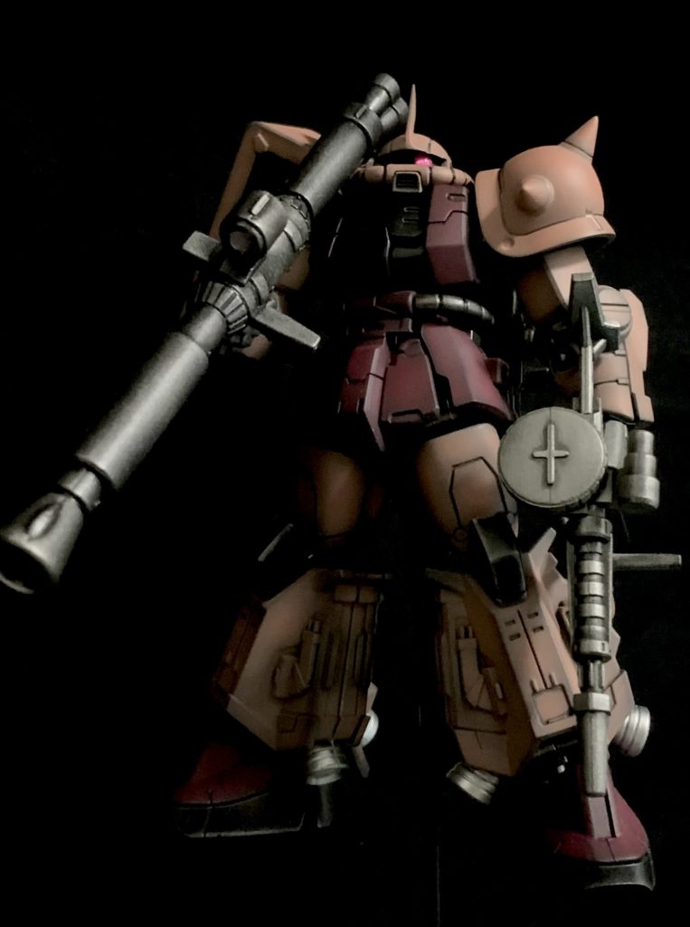 付属の武器のフル装備ですシャアにはバズも似合いますね ♪