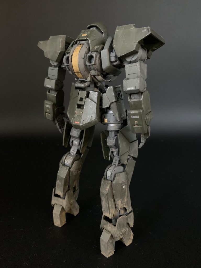 全身のカラーリングも若干変更し、より実戦配備カラーっぽいイメージで塗装しました😌