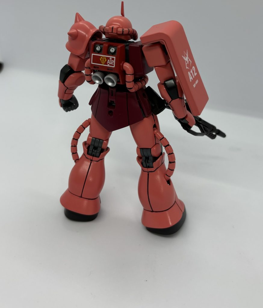 背面からデカールは主に発売されてるガンダムカラージオン系を使用しました。