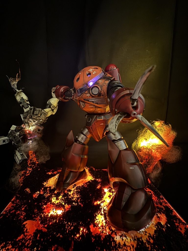 ジャブローでの有名な場面を作ろうと思って、ズゴックのカッコ良さを出そうと変えていったらジャブローじゃ無くなったような気がする💦る