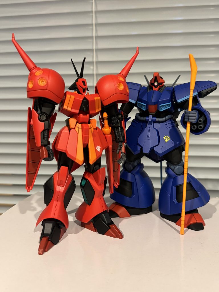 ネオジオンの2体。