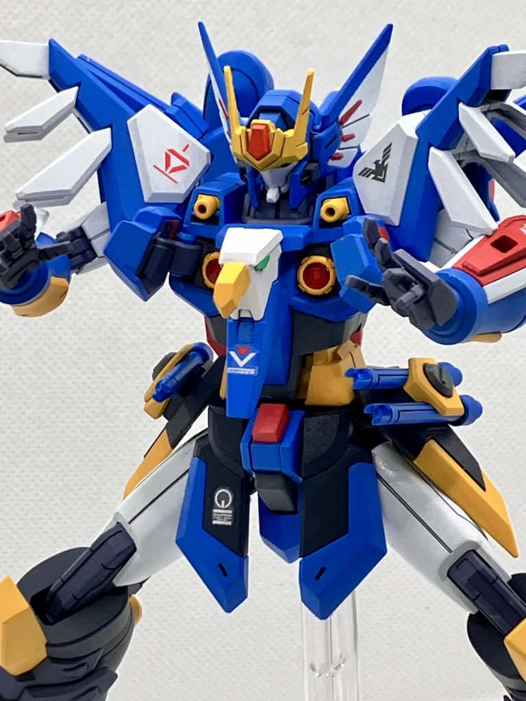 胸のハッチを展開して繰り出す超必殺技ソニックバスター