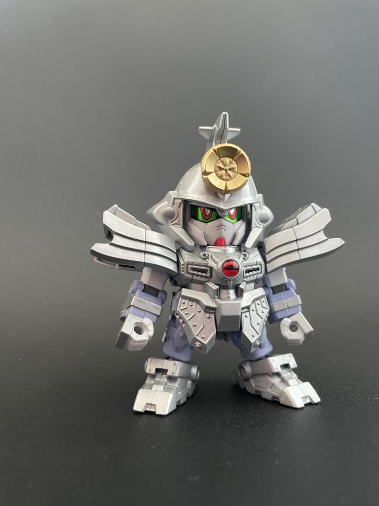 マントを外した状態。