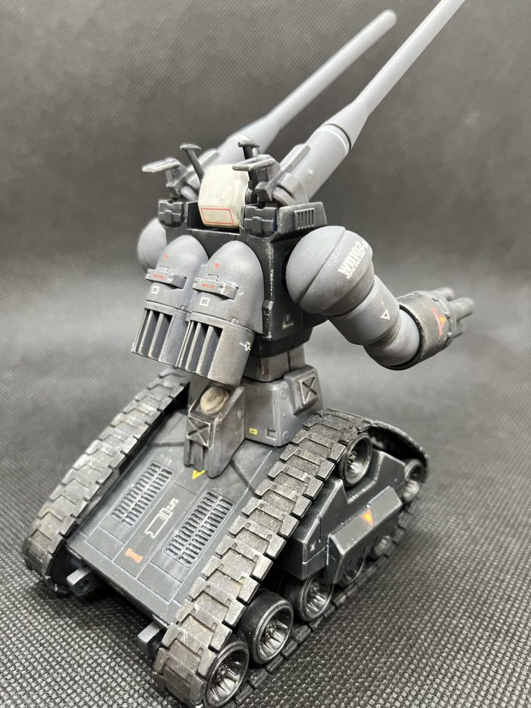 バックショット。アンテナは削って細身にしてます。2000年に発売されたキットとは思えない良い造形です。880円の価格もお値打ち