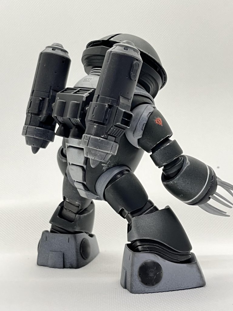 大型の水中スラスターを2機追加した特別仕様(妄想)なので、水中での速度は3倍(?)30MMのキット(ポルタノヴァ(水中仕様))から流用したスラスターをプラ棒でランドセルに接続。さらに市販パーツでディティールアップ