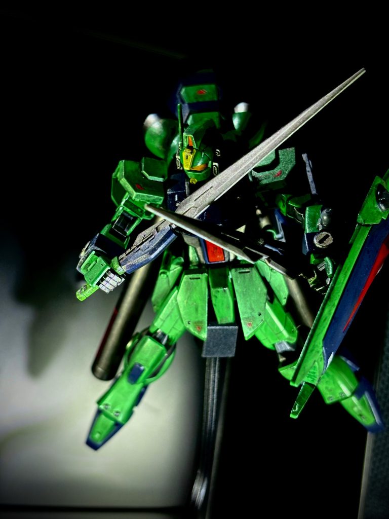 実体剣も装備できます。