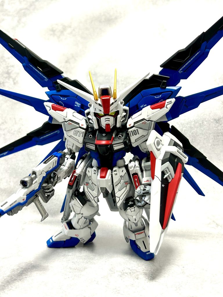 ウイングのデカールを貼り間違えてしまいましたが、予備がないのでそれもいいかと言う事で🤣