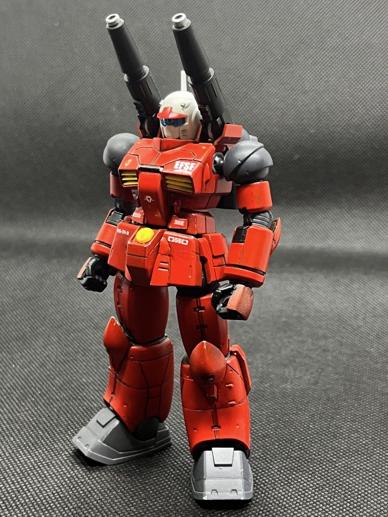 胴体と肩はリバイブ版、頭・腕・足はククルスドアン版に置き換え。リバイブ版はちょっとスキニーなので、ムチムチのいい感じのスタイルになったと思います