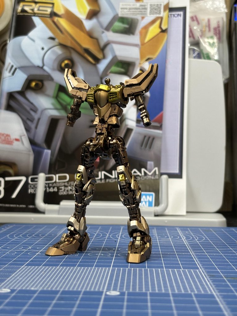 塗装後の組み立て途中