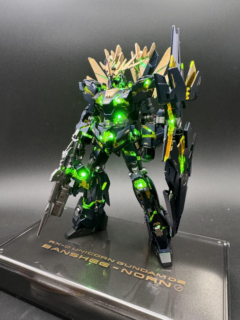 覚醒カラーのデストロイモード。こちらはどうしてももとの黄色のクリアカラーが少し残ります。