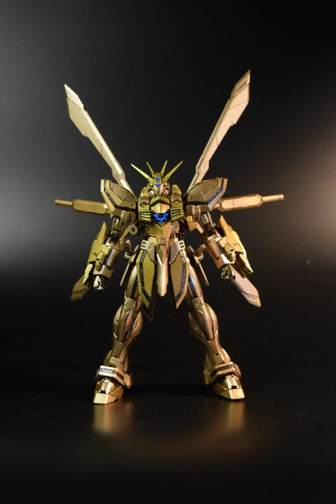 数色のゴールドで塗り分けました